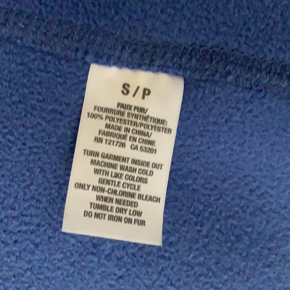 Aeropostale Faux Fur Vest - Picture 5 of 5